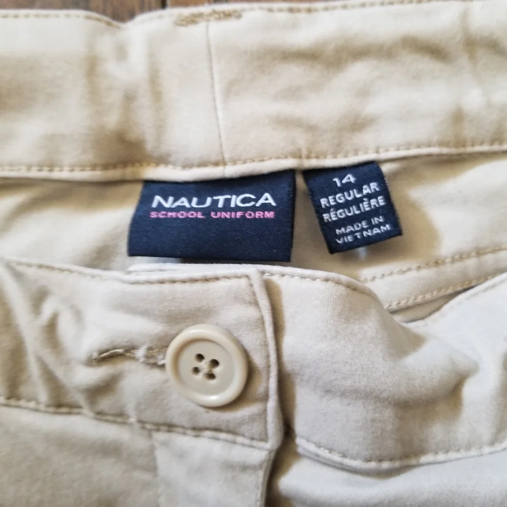 NAUTICA GIRLS SCHOOL UNIFORM KHAKI SHORTS SIZE 14